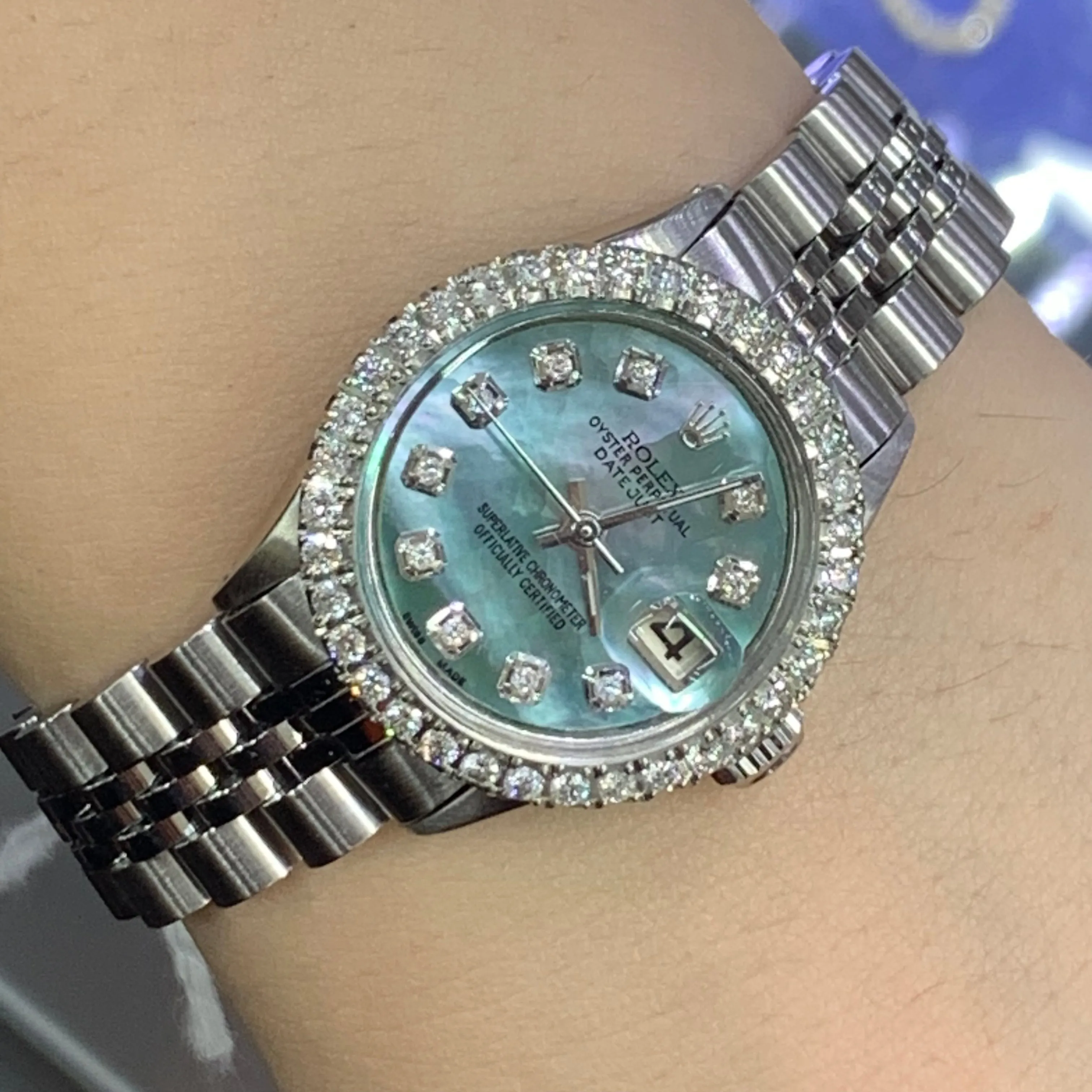 26mm Ladies` Rolex Datejust Watch with Stainless Steel Jubilee Bracelet (Mother of pearl (MOP) dial with diamonds)