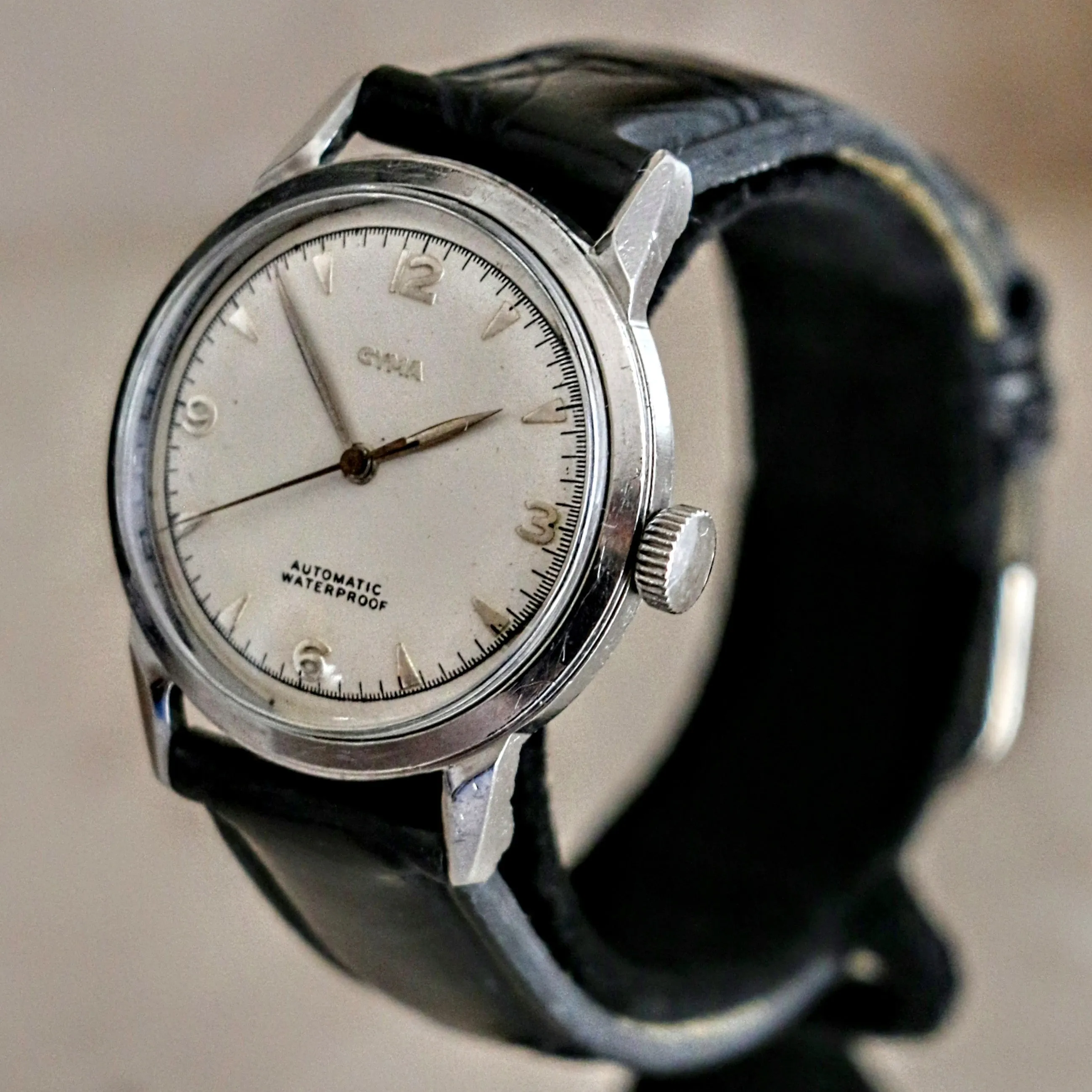 CYMA Bumper Automatic Cal. R.420 Watch - Vintage Swiss Made Wristwatch