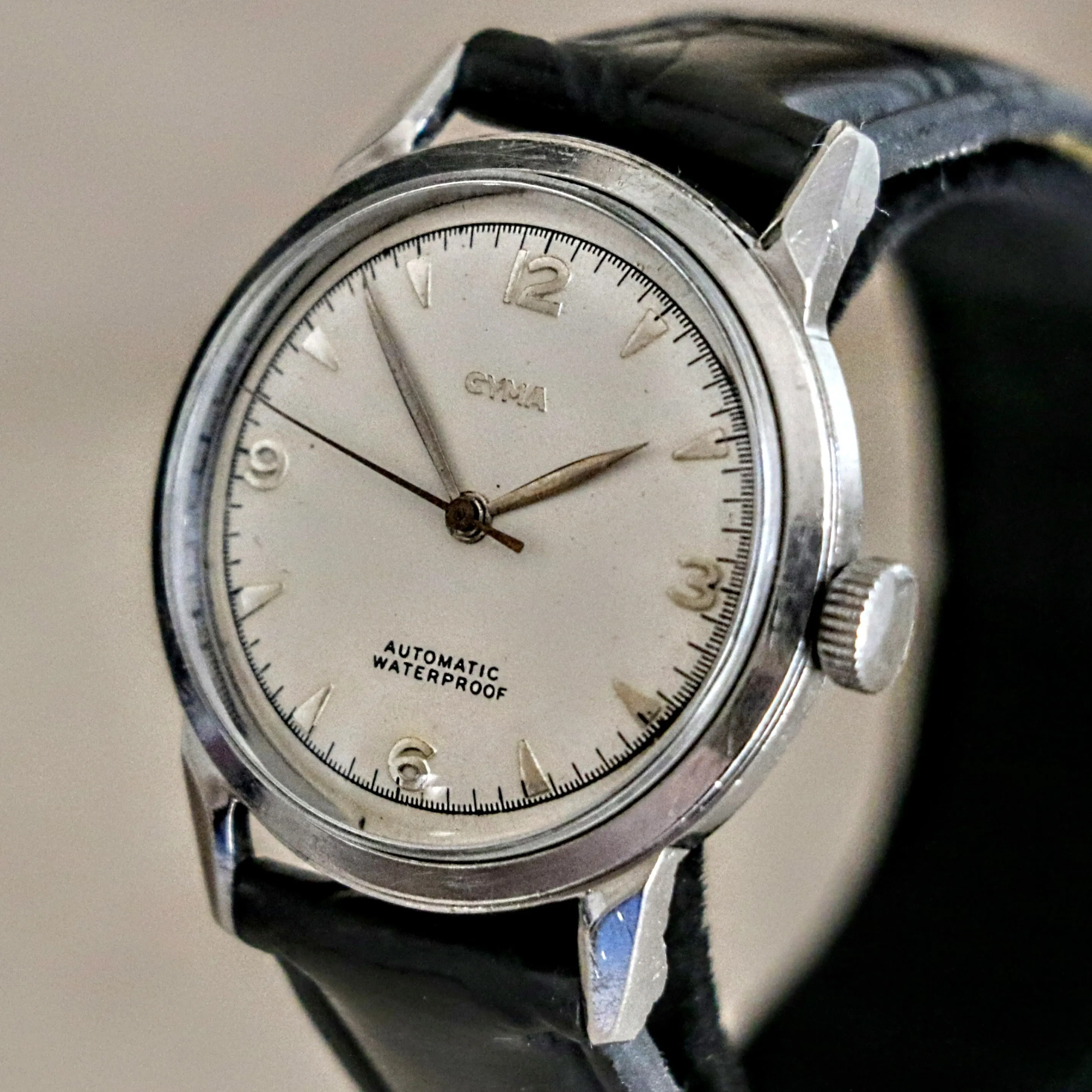CYMA Bumper Automatic Cal. R.420 Watch - Vintage Swiss Made Wristwatch