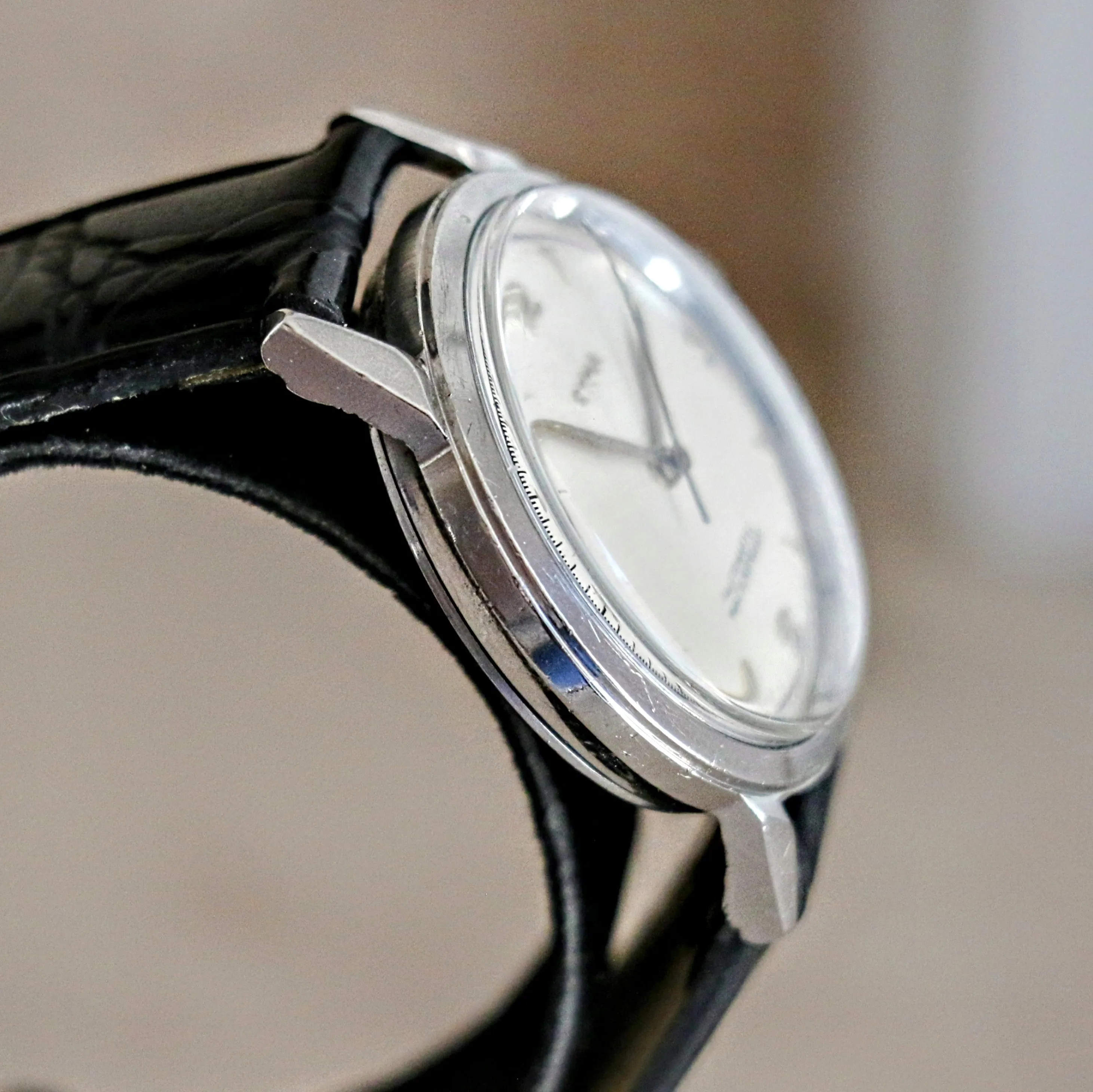 CYMA Bumper Automatic Cal. R.420 Watch - Vintage Swiss Made Wristwatch
