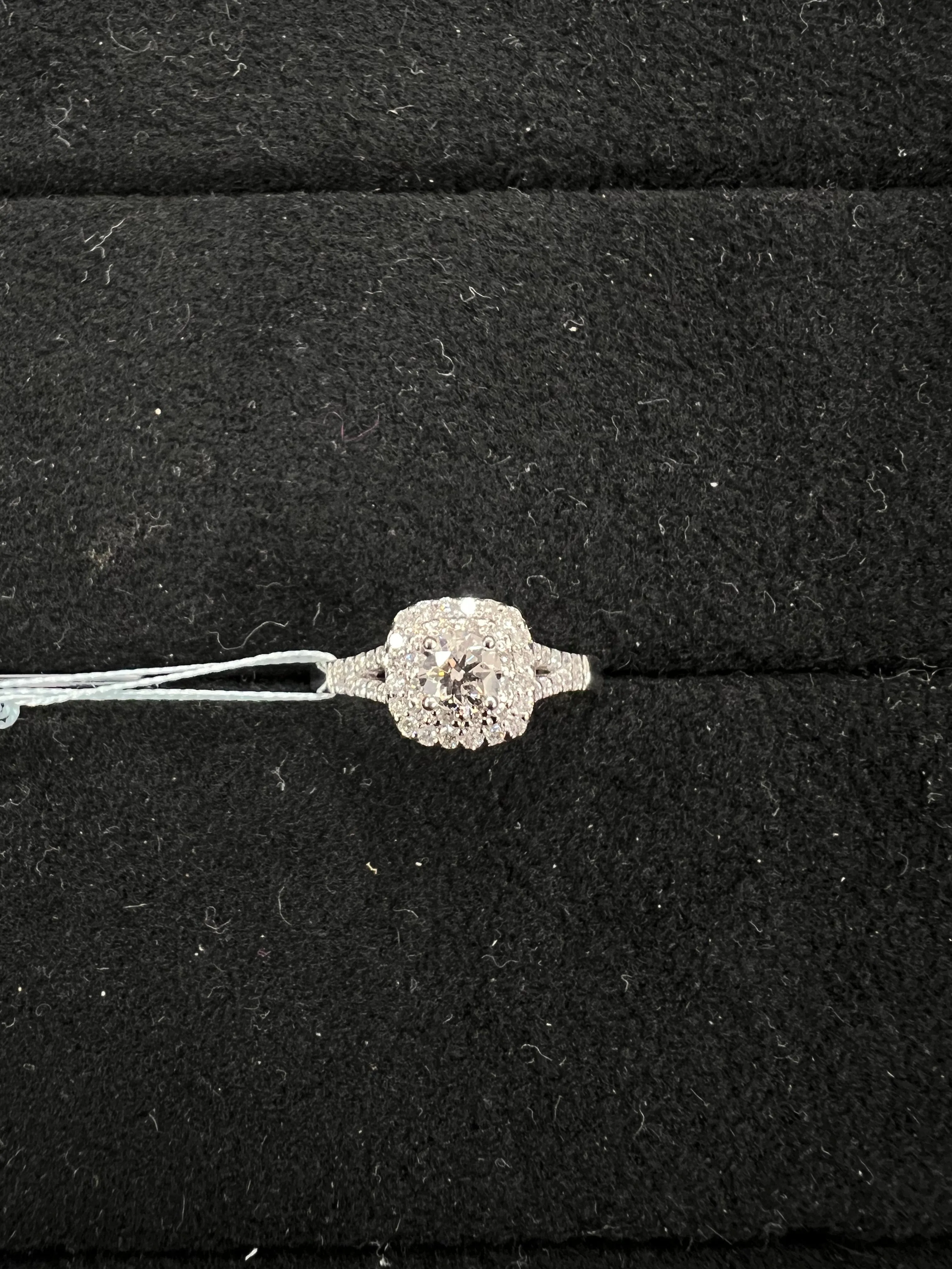 Diamond Halo Solitare PT900 #53 SDR5223