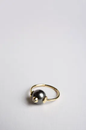 HANNAH MARTIN | DIAMOND STUDDED PEARL 'CAPTIVE' LARGE BLACK EARRING