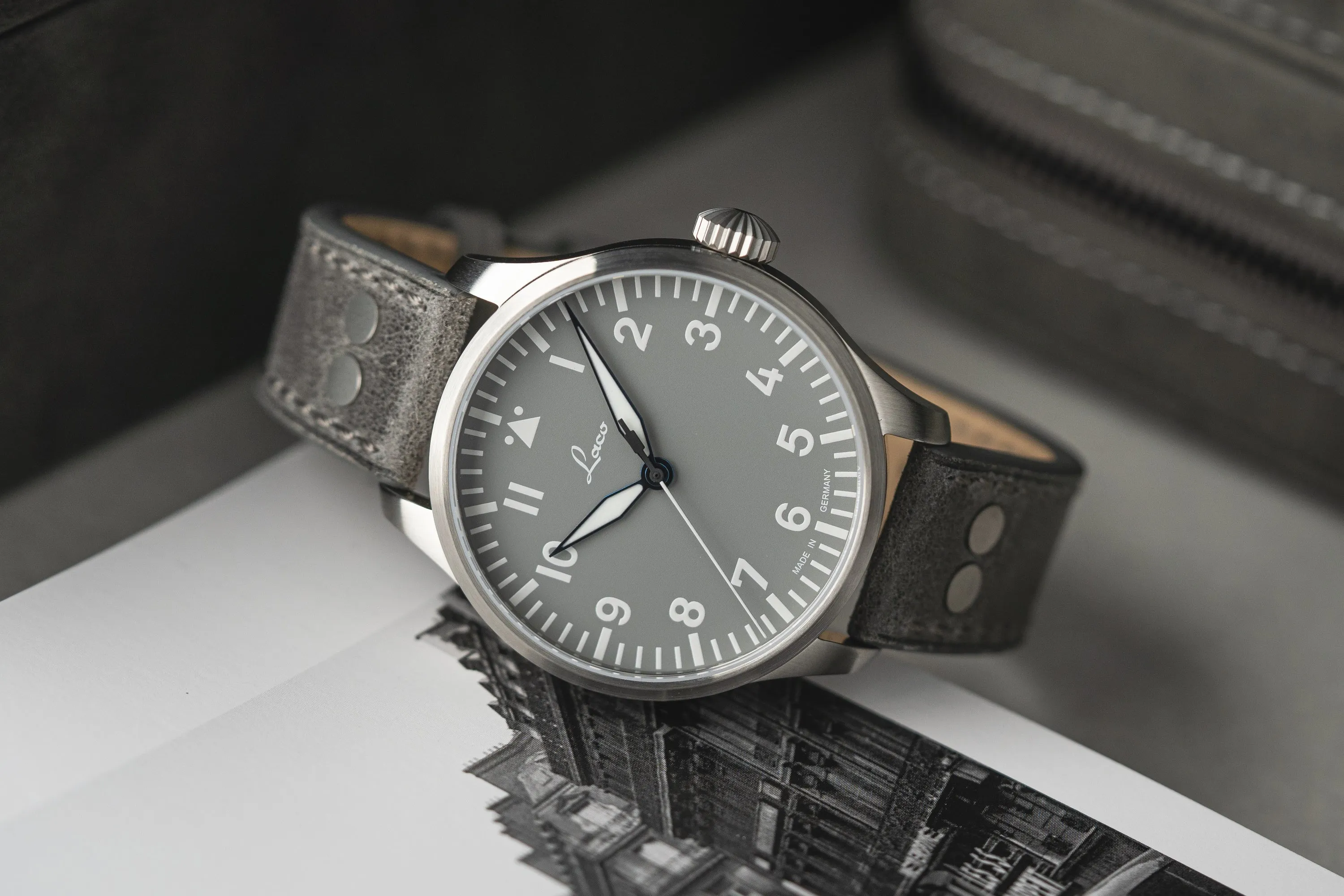 LACO PILOT WATCHES BASIC AUGSBURG GRAU 42 MM AUTOMATIC