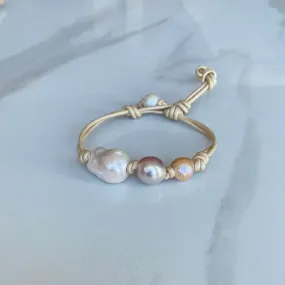 Pearls & Sandy Leather Bracelet