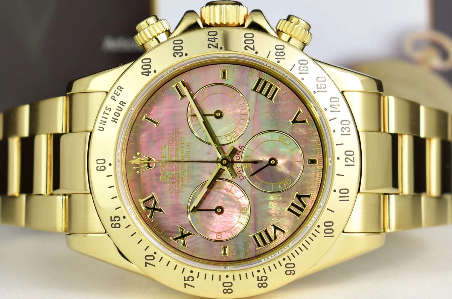 ROLEX Mens 18kt Gold Daytona Tahitian Mother Of Pearl Roman Model 116528