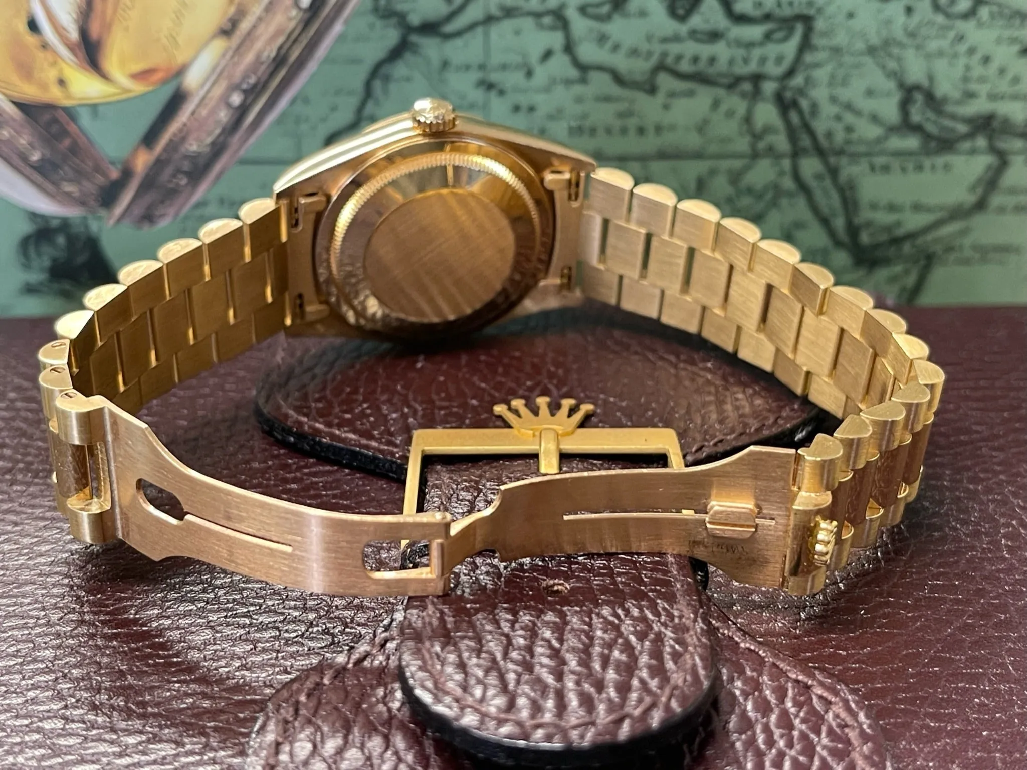 Rolex Presidential 36mm Day Date 18238 (Double Quickset) Mens or Womens Watch Refinished Malachite Dial Custom Diamond Bezel