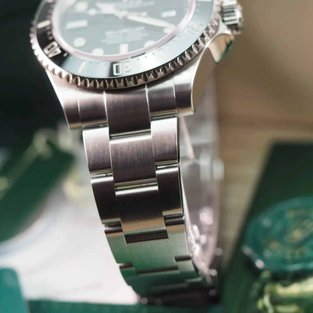 Rolex Sea Dweller 4000 - 116600 (2016)