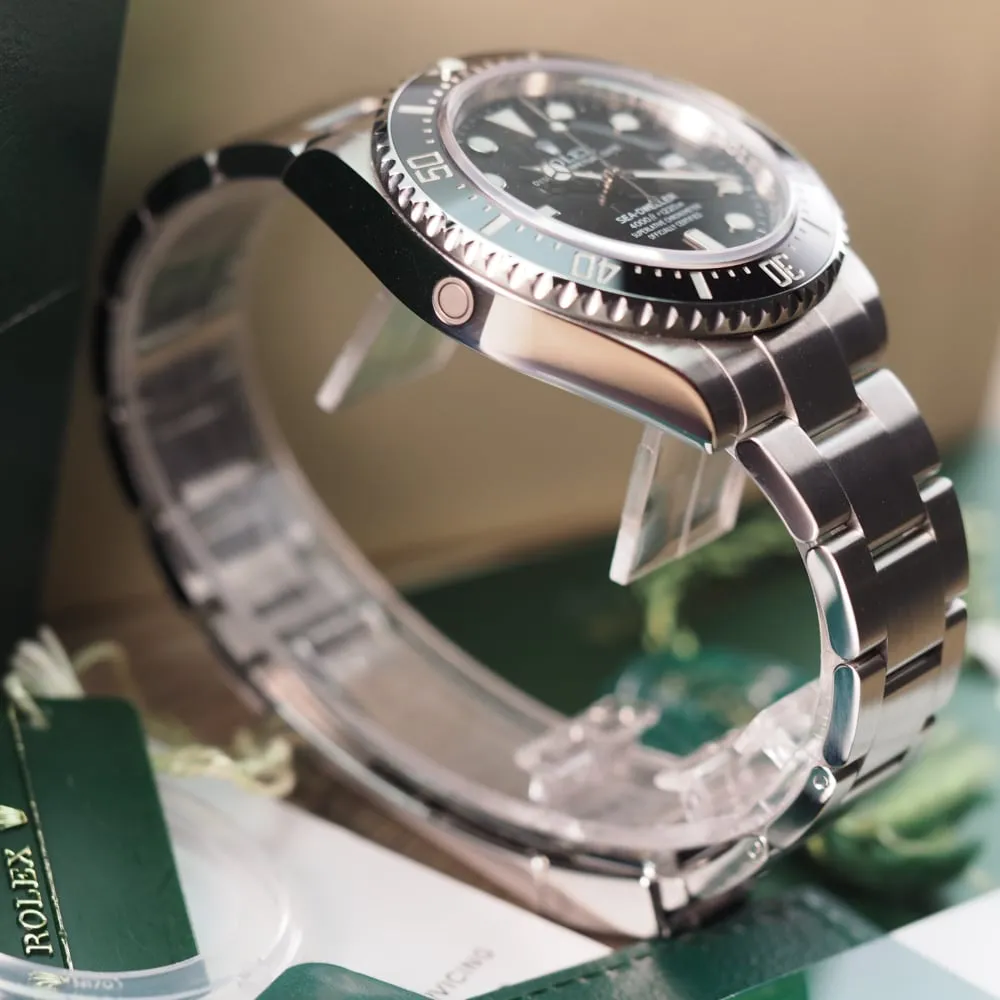 Rolex Sea Dweller 4000 - 116600 (2016)