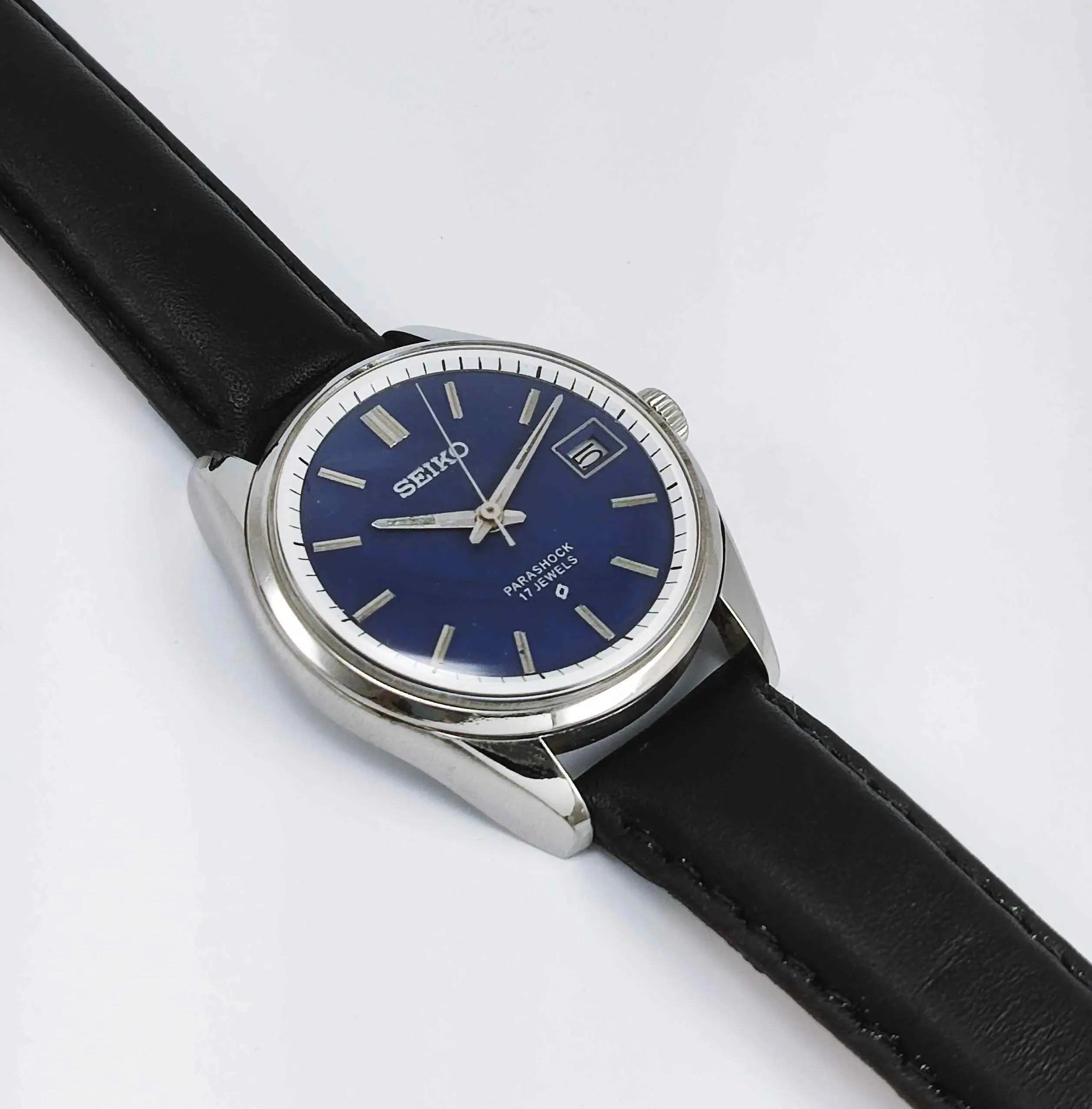 Seiko 6602B Para Shock 17 Jewels Handwinding Blue Dial Date Window Men's Watch