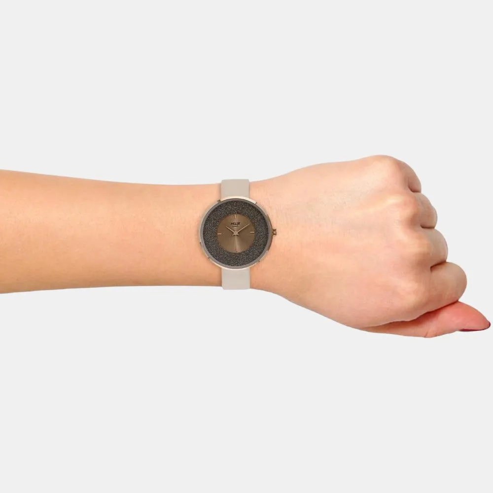 Women Analog Leather Watch TW031HL08